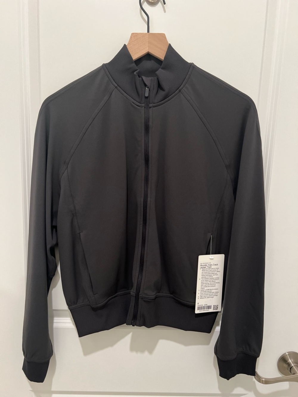 Lululemon Wonder Train Track Jacket size 6 NWT